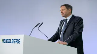 01_Juergen_Otto_CEO_HV_2025_IMAGE_RATIO_1_5.jpg