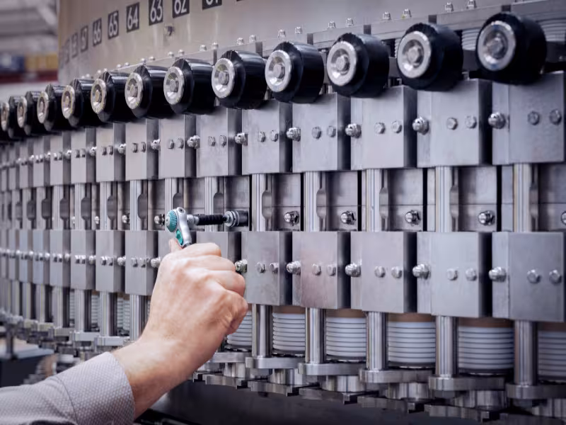 KHS Rolling Maintenance: Maximizing Production Uptime for Beverage Bottlers