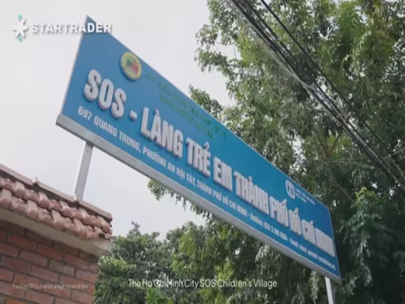STARTRADER's CSR Arm Aids 213 at Vietnam Children's Village