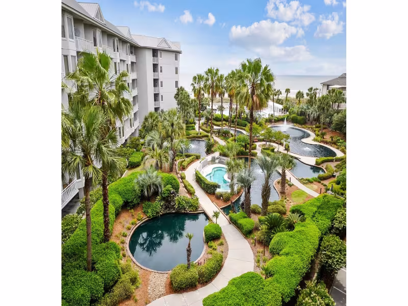 FirstService Residential Wins Management Contract for Sea Crest Resort