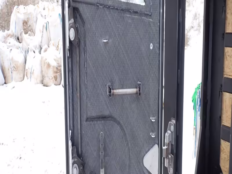 Integris and Arquus Test Full-Composite Armoured Vehicle Door